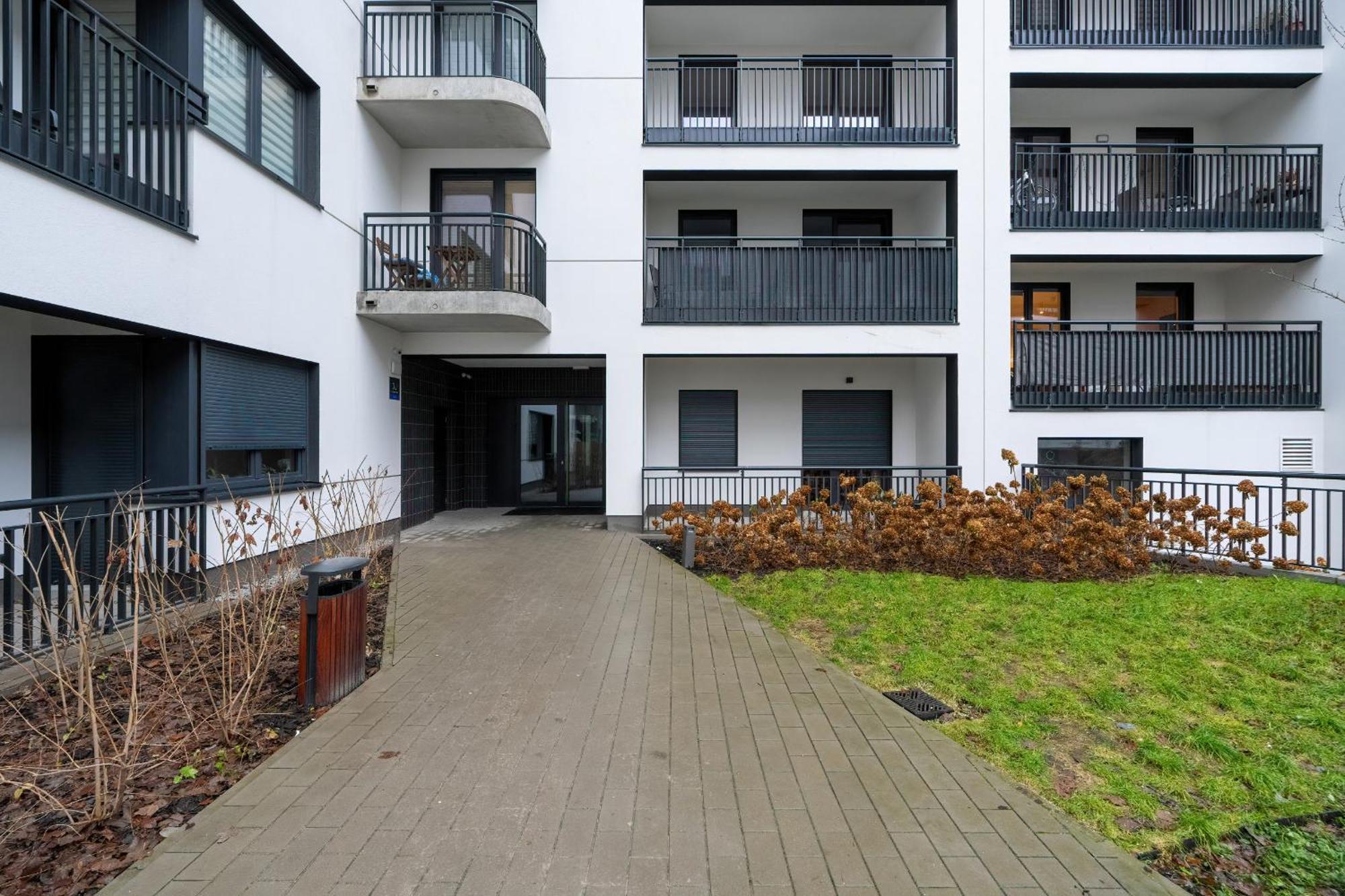 Cozy Studio With Balcony And Free Garage By Noclegi Renters Poznan Exterior foto